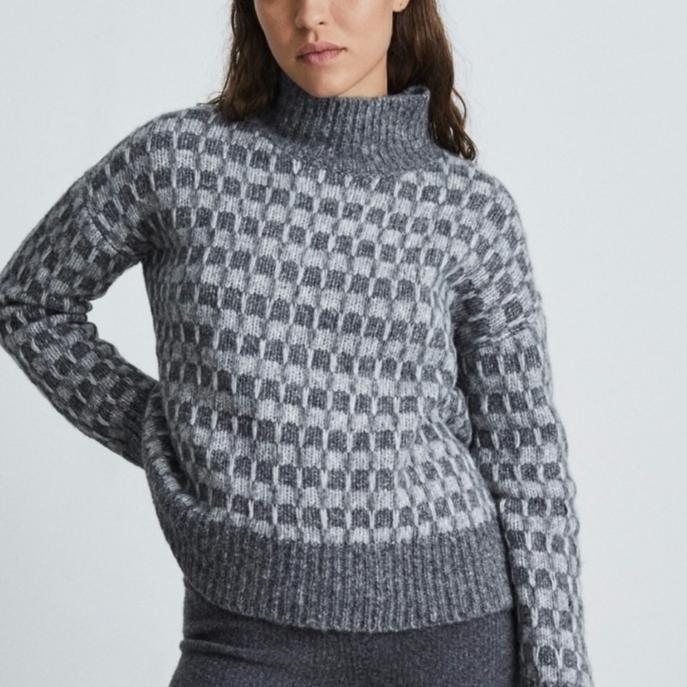 Everlane the Cloud Checkered Sweater in Charcoal Gray, size XS